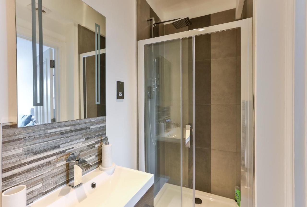 Kvm - Jubilee Mansions Apartment By Kvm Stays Peterborough Exterior foto